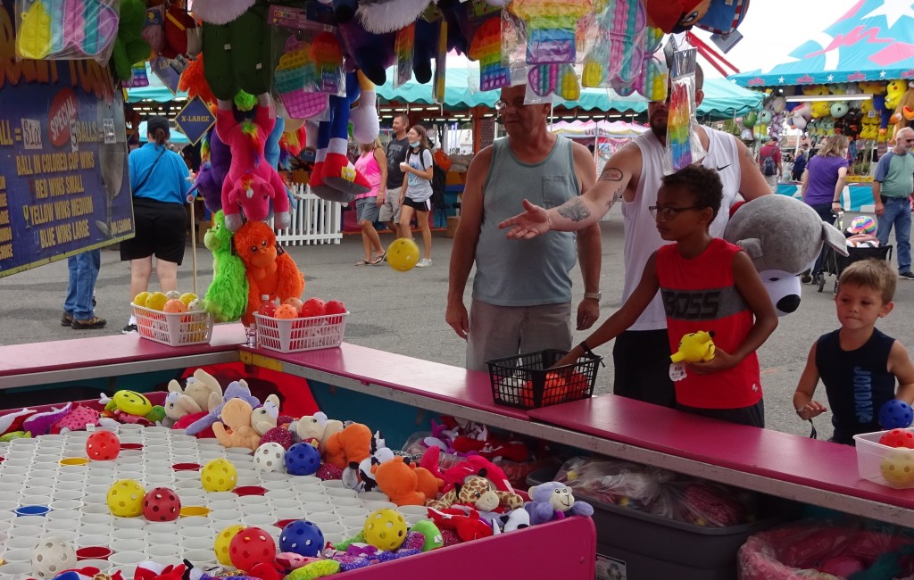 There are fun games to play and cool prizes to win in Nine weeks at the New York State Fair.